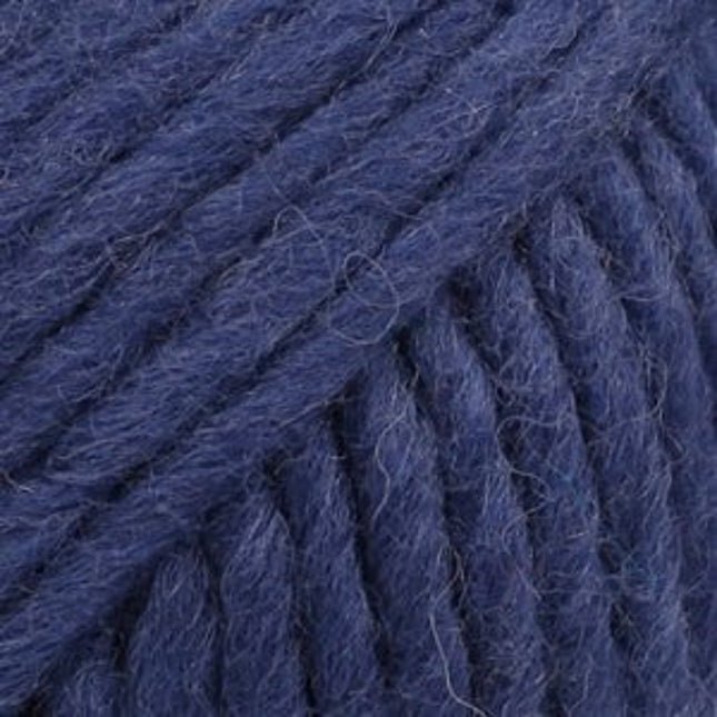 Drops Snow - A Twist of Yarn